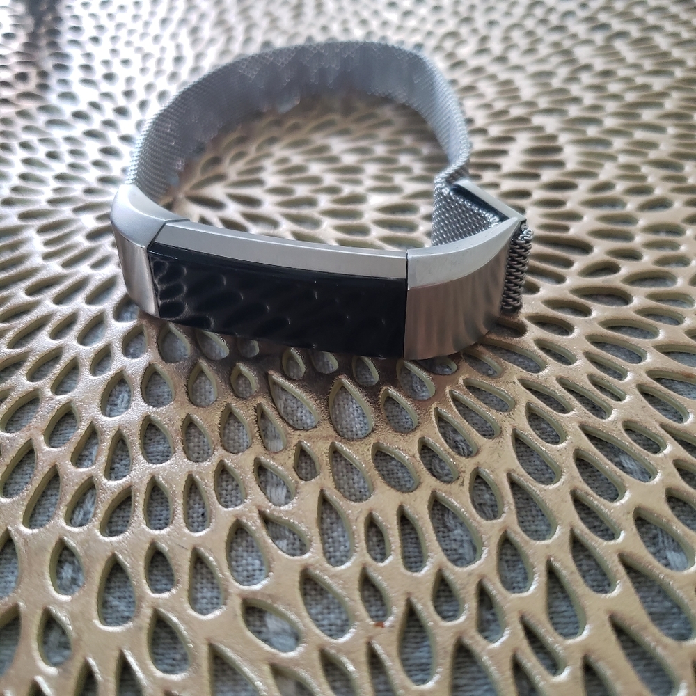 Fitbit Alta - image 4